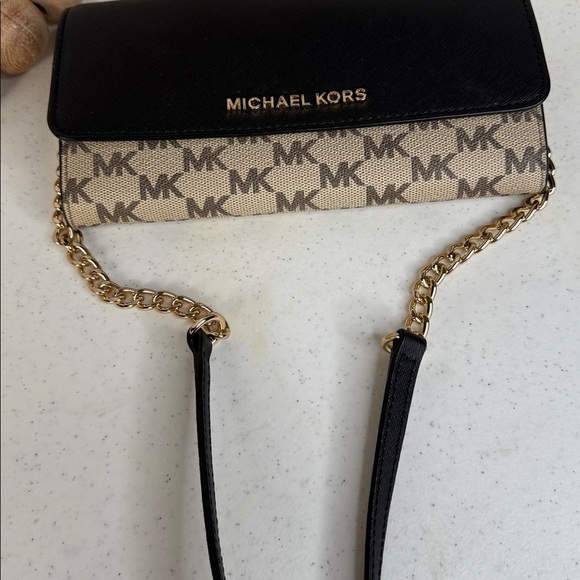 Michael Kors Jet Set Luggage Wallet on a Chain MK Signature Crossbody Bag - Picture 4 of 14